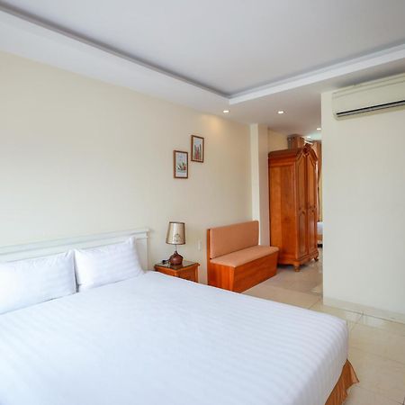 Erato Boutique Hotel Хошимин Экстерьер фото